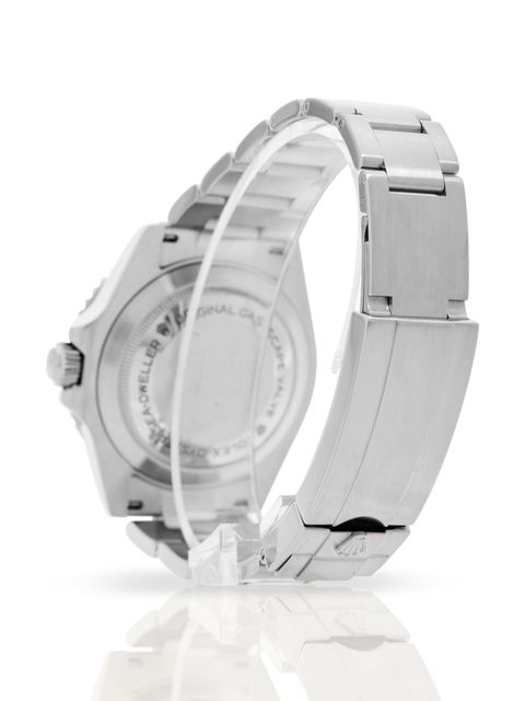 Rolex Sea-Dweller 4000 116600 Image 4